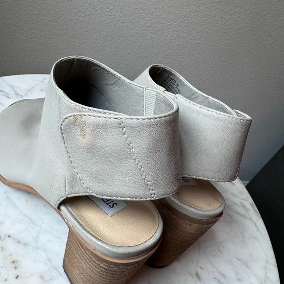 Steve Madden Women’s Nonstp Heel - Stone Gray, size 8 - Picture 5 of 10